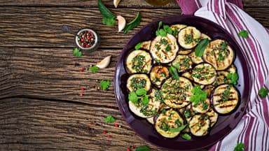 Aubergine grillen