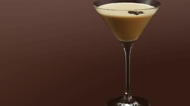 Baileys Flat White Martini Glas