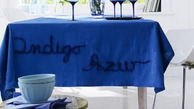 Blaue Tischdecke zum Nachnähen