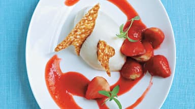 Buttermilch-Mousse von Cornelia Poletto.