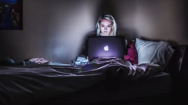 Digital Aging blaues Licht Hautalterung
