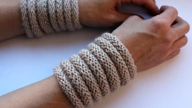 Pulswärmer - So stricken Sie schöne und kuschelige Pulswärme