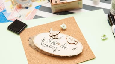 Einladungskarte zur Hochzeit "Knallt die Korken"