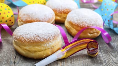 Rezept für leckere Karnevalskrapfen mit Marmelade gefüllt