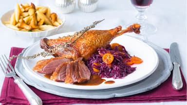 Gänsebrust und Weihnachtskeulen mit Pfifferlings-Schupfnudeln