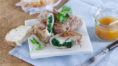 Gefülltes Kalbsschnitzel mit Blattspinat und Mozzarella