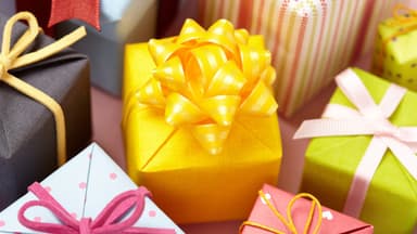 Bunt verpackte Geschenke