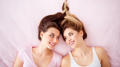 Haare flechten geht so einfach – zwei Anleitungen