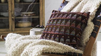Kissen im Jacquardstil