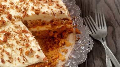 Weihnachtliche Lebkuchentorte mit Sahne-Creme