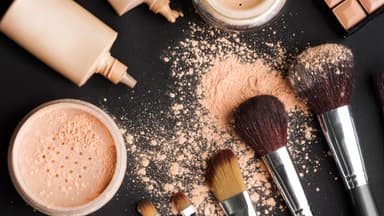 Make-Up im Test - So finden Sie das richtige Make-Up für Ihren Hauttyp