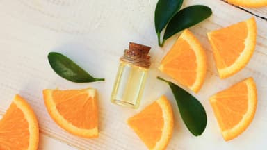 Orangenbluetenwasser fuer schoene Haut