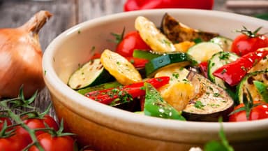 Provenzalisches Gericht mit Gemüse