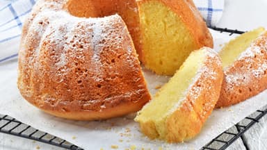 Saftiger Eierlikörkuchen