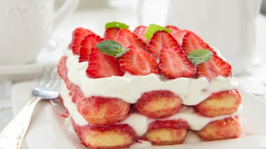 Tiramisu mit Erdbeeren