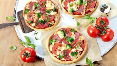 Rezept Mini-Pizza aus Quark-Öl-Teig