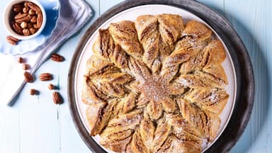 Nuss-Blume Rezept: mit Gewürzen für die Adventszeit