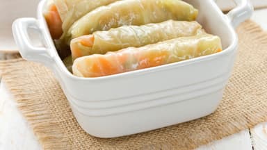Vegetarische Kohlroulade mit Wirsingkohl