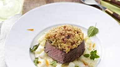 Rinderfilet auf Kartoffel-Spargel-Eintopf