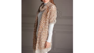 Strickanleitung für Cardigan und Schal im Fallmaschenmuster