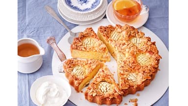 Versunkener Apfelkuchen mit Honigknusper
