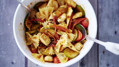 Warmer Nudelsalat mit Hähnchen von Weight Watchers