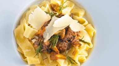 Pasta mit Wildschweinragout von Cornelia Poletto