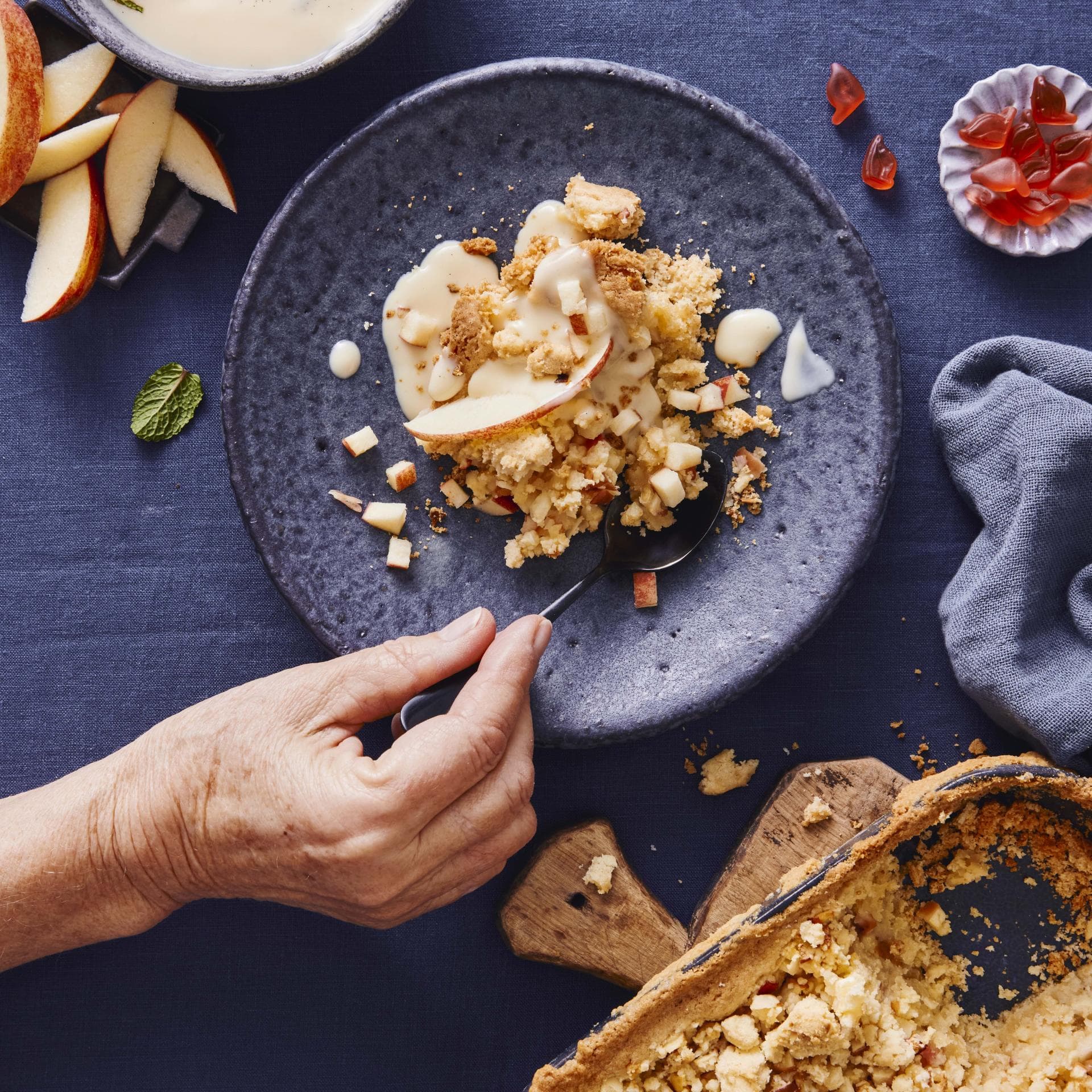 Ein saftig-süßer Apple Crumble geht in England immer.