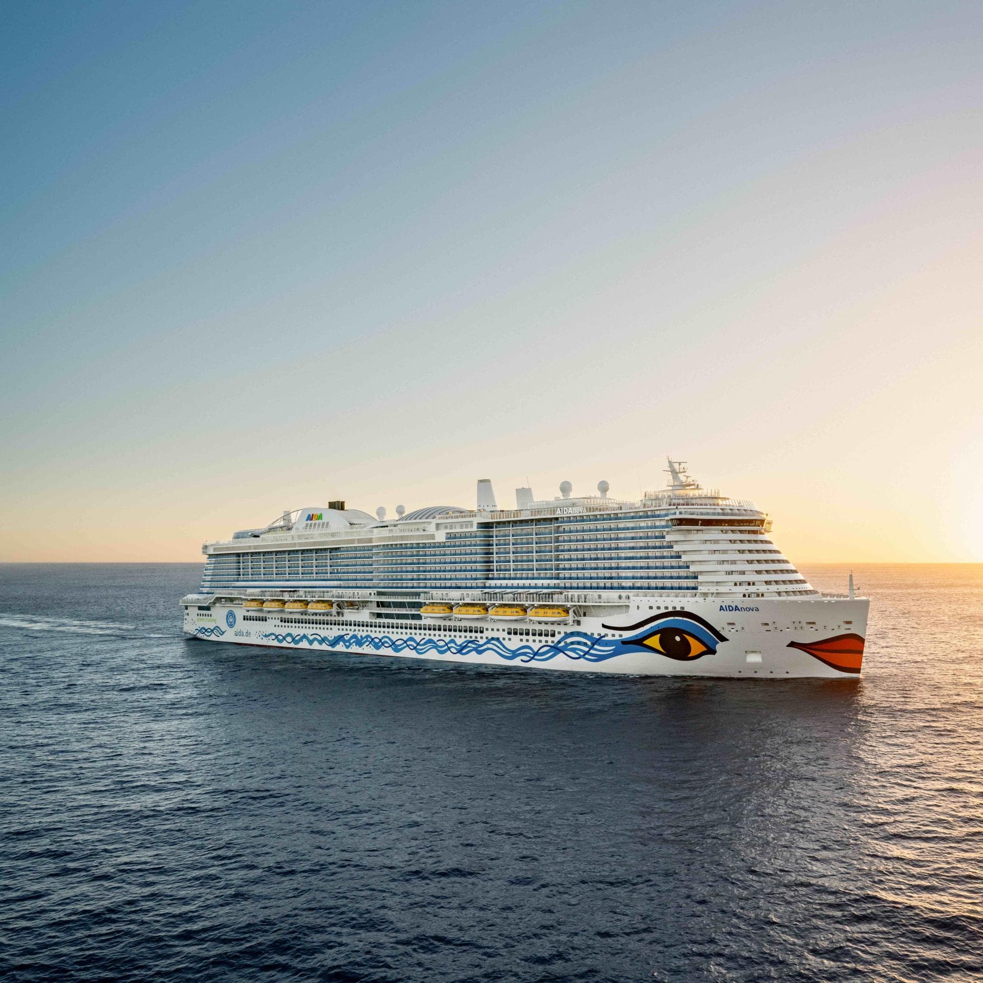 Mit dem Kussmundschiff geht es in Richtung Genuss.