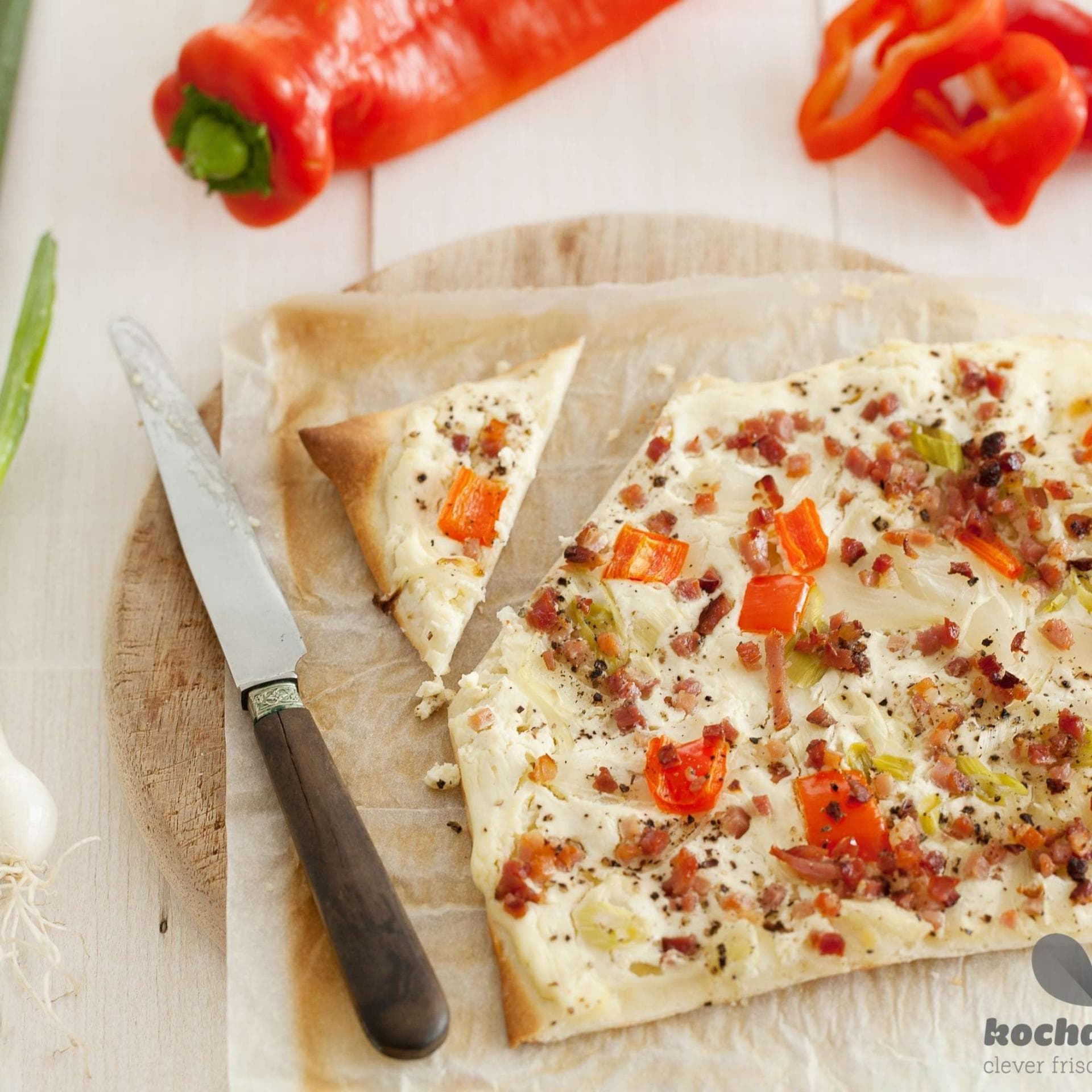 Flammkuchen mit Paprika Flammkuchen