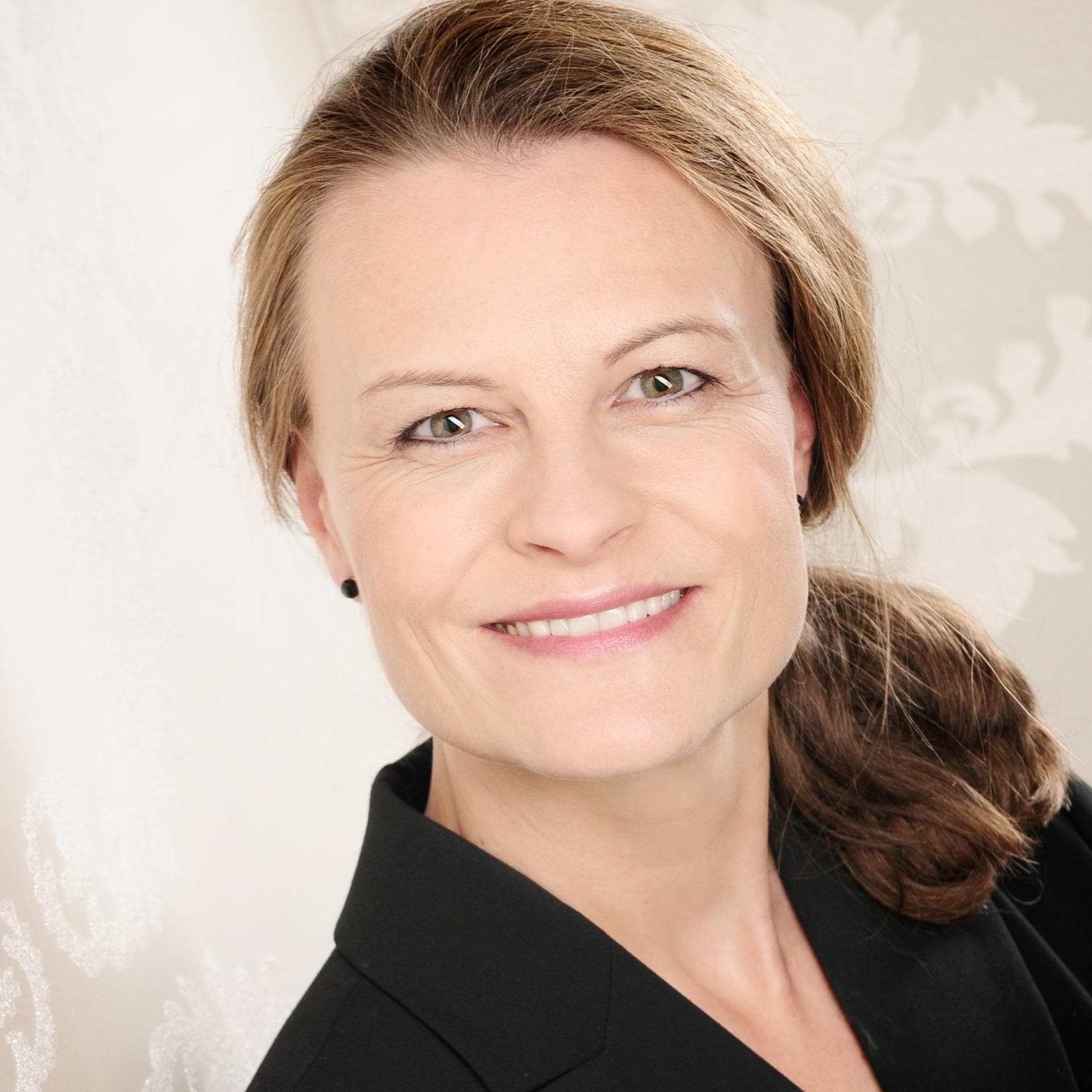 Dr. Almut Dorn