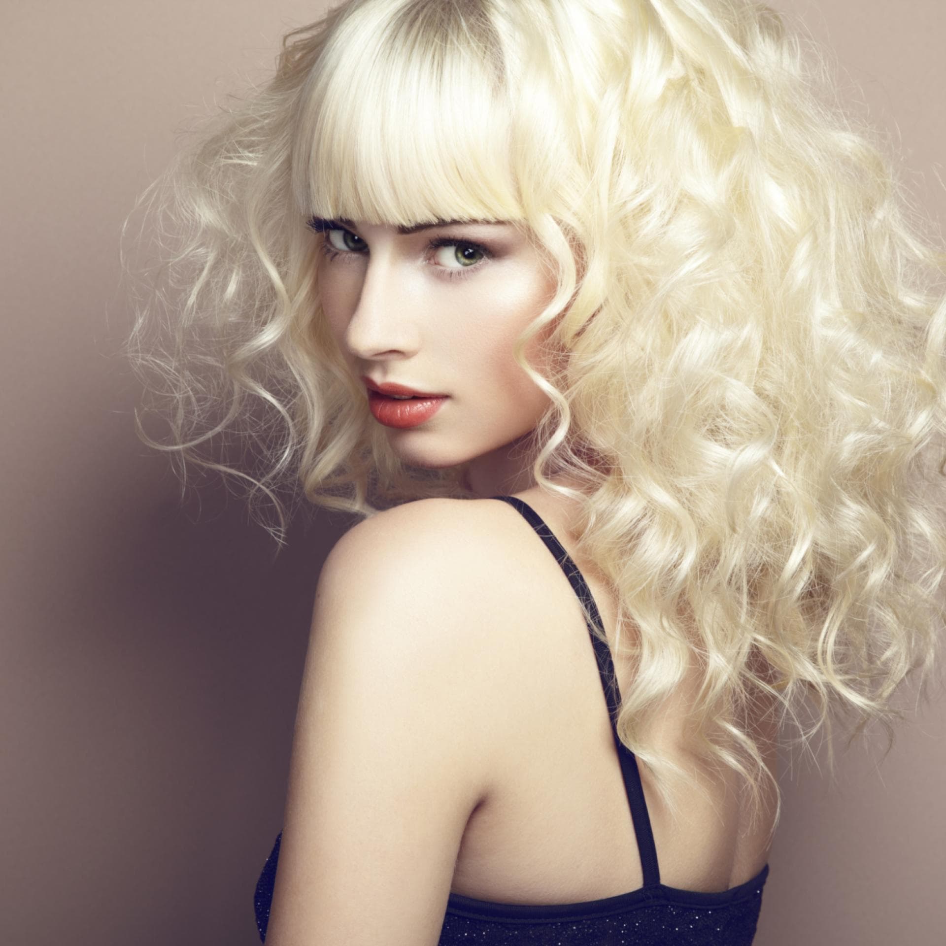 Frisuren für schmales Gesicht - So finden Sie für Ihre Gesichtsform die perfekte Frisur 