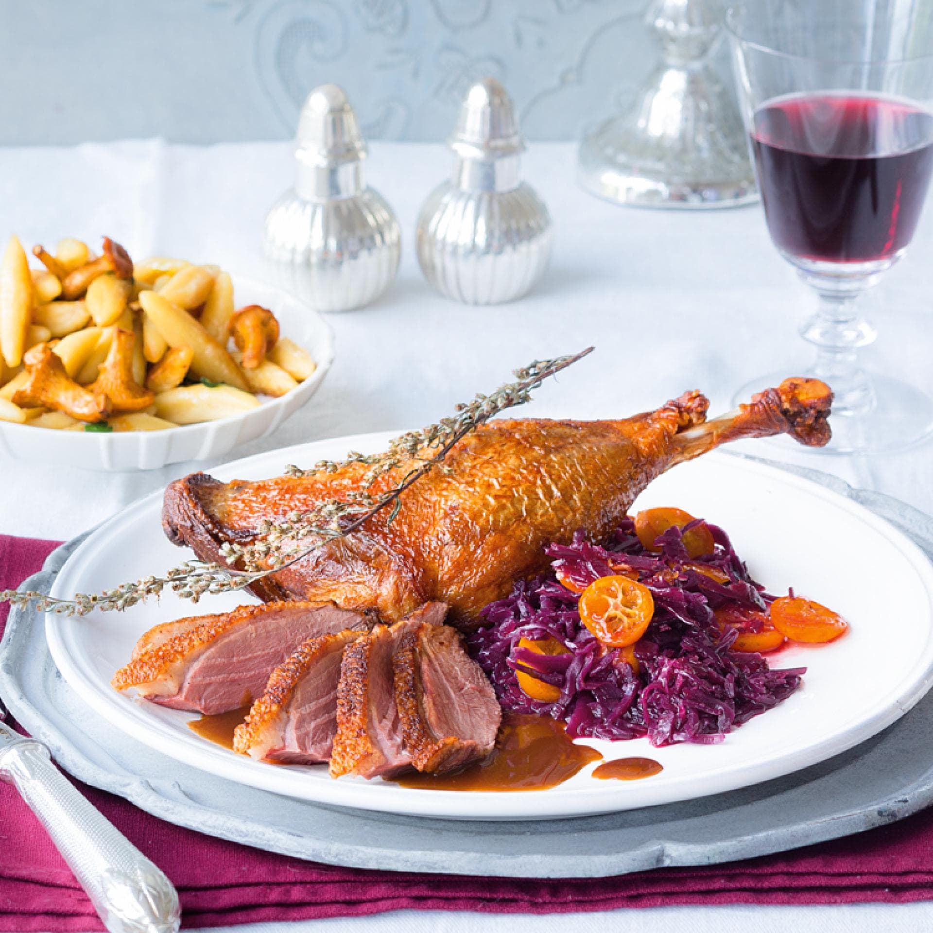 Gänsebrust und Weihnachtskeulen mit Pfifferlings-Schupfnudeln