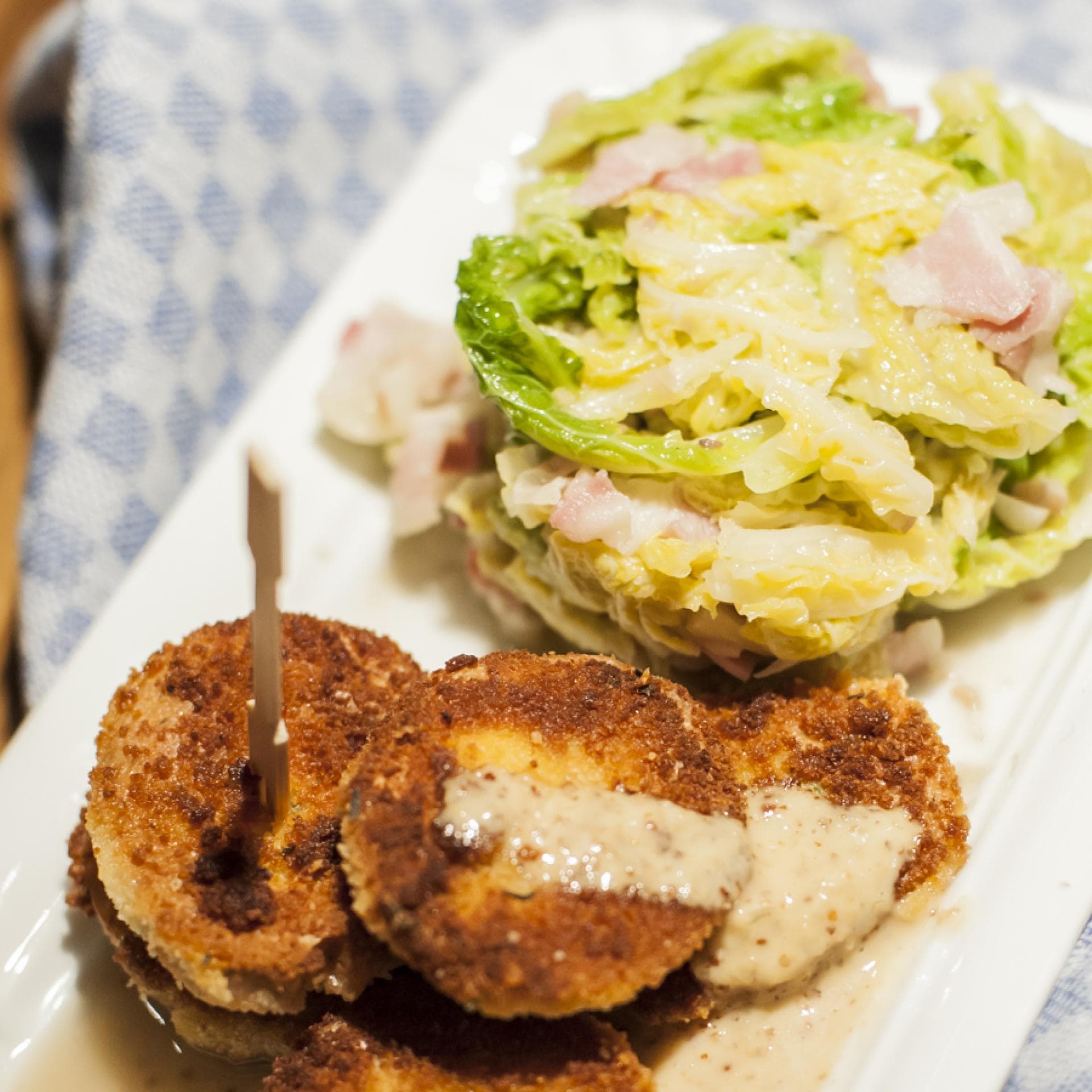 Münchner Hommage - Weißwurst mit Maroni-Speck-Wirsing