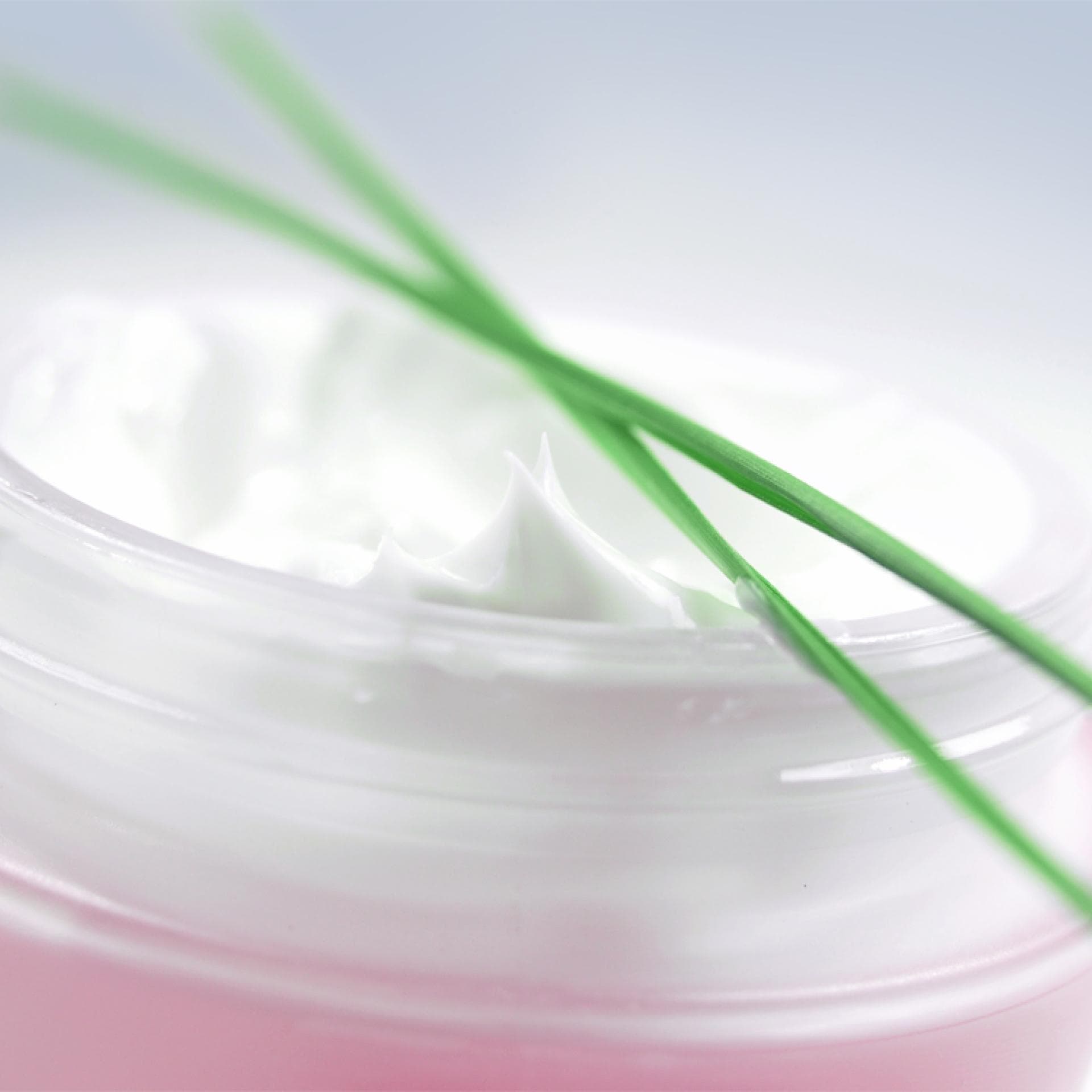 Was steckt in einer Anti-Age-Creme mit Q10?