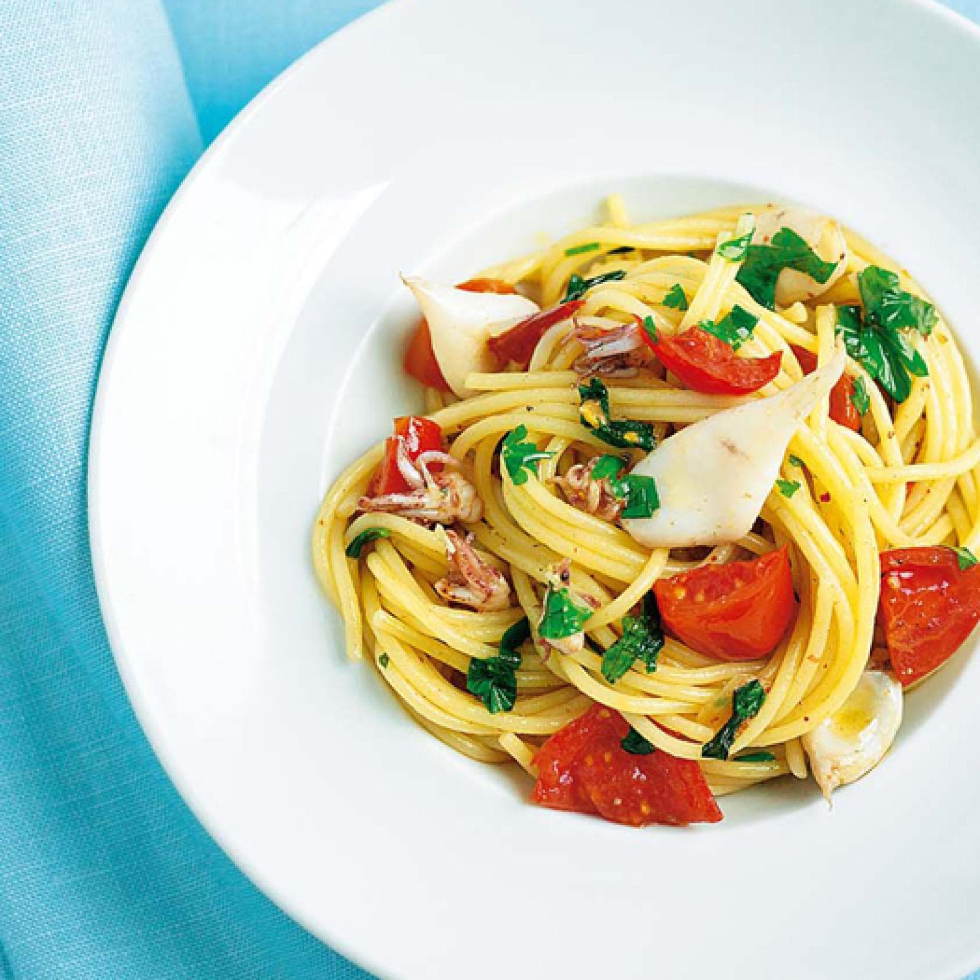 Spaghetti mit Calamaretti und Kirschtomaten - Das Rezept finden Sie bei uns