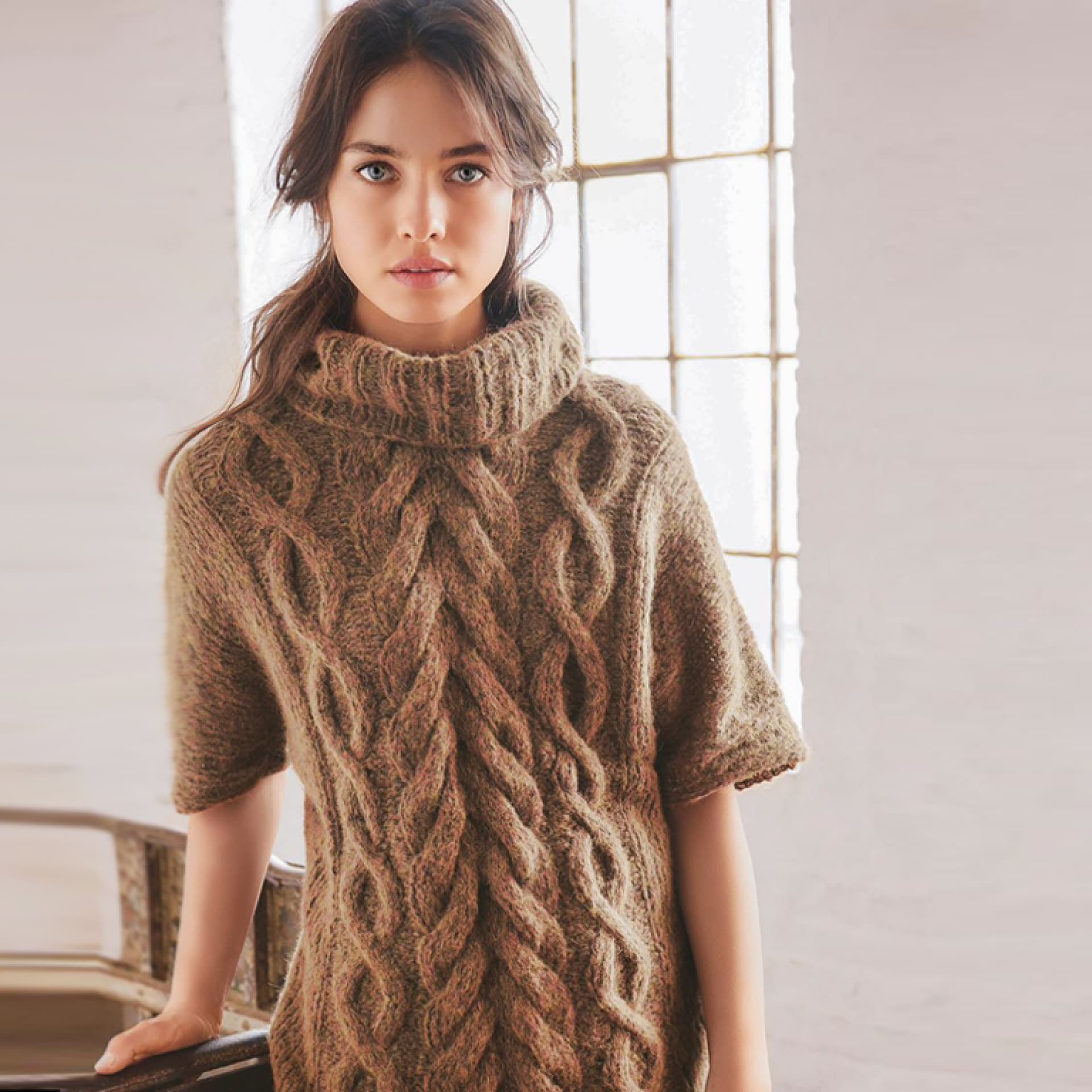 Strickanleitung: Kuschelpulli mit Zopfmuster