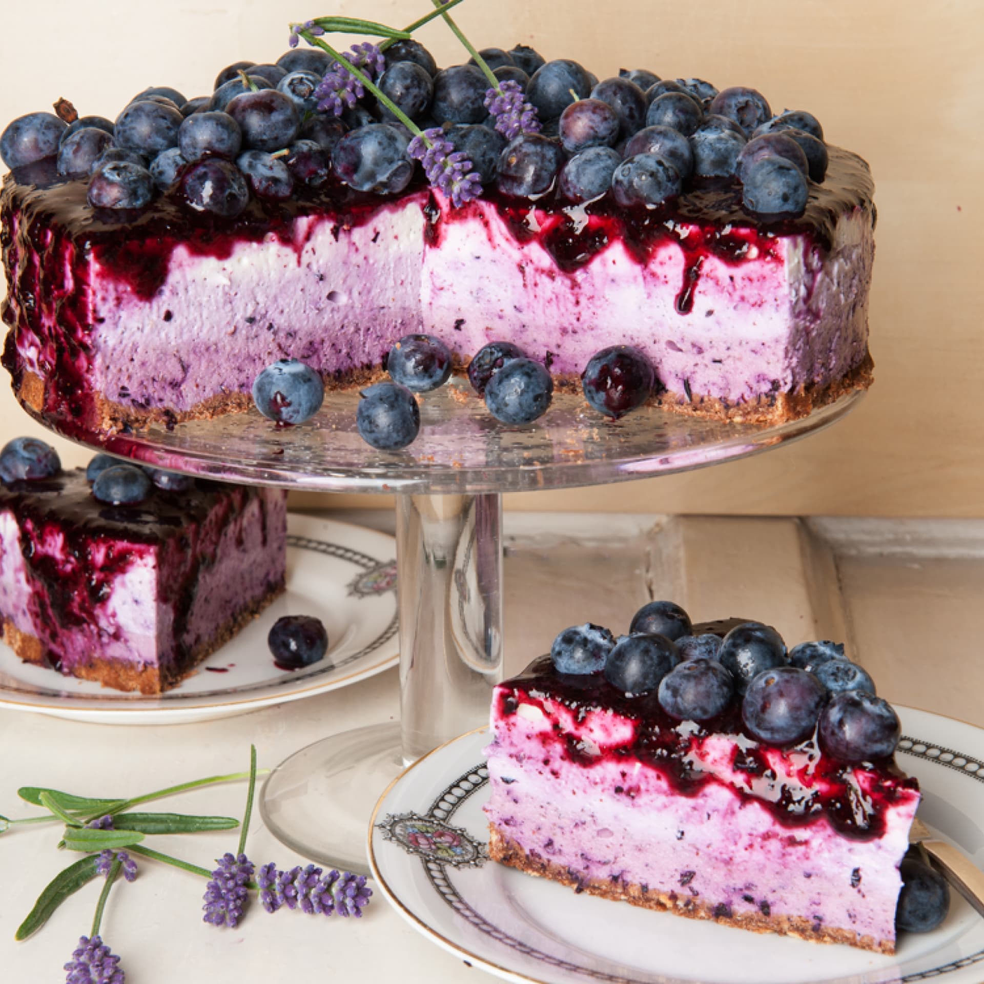 Blaubeer Cheesecake Rezept mit Pantone Effekt