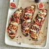 Tartines mit Gorgonzola, Honig und Feigen