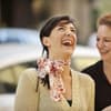 Die beide Frauen haben gut lachen: So macht Mode Spaß