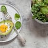 Gebackene Avocado mit Ei
