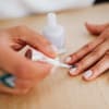 Nagelhärter für brüchige Fingernägel