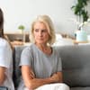 Schwiegertochter und Schwiegermutter im Streit