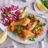 Hähnchenschenkel mit Süßkartoffeln und Radicchio