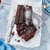 Schokoladen Kuchen mit Puderzucker