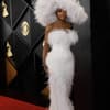 Summer Walker auf dem roten Teppich der Grammys 2024.