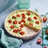 Zucchini-Quiche mit Tofu und Tomaten