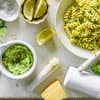 Pasta und selbst gemachtes Brokkoli-Zitronen-Pesto