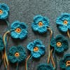 Selbst gehäkelte Blumen