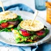 Sellerie-Burger mit Gemüse